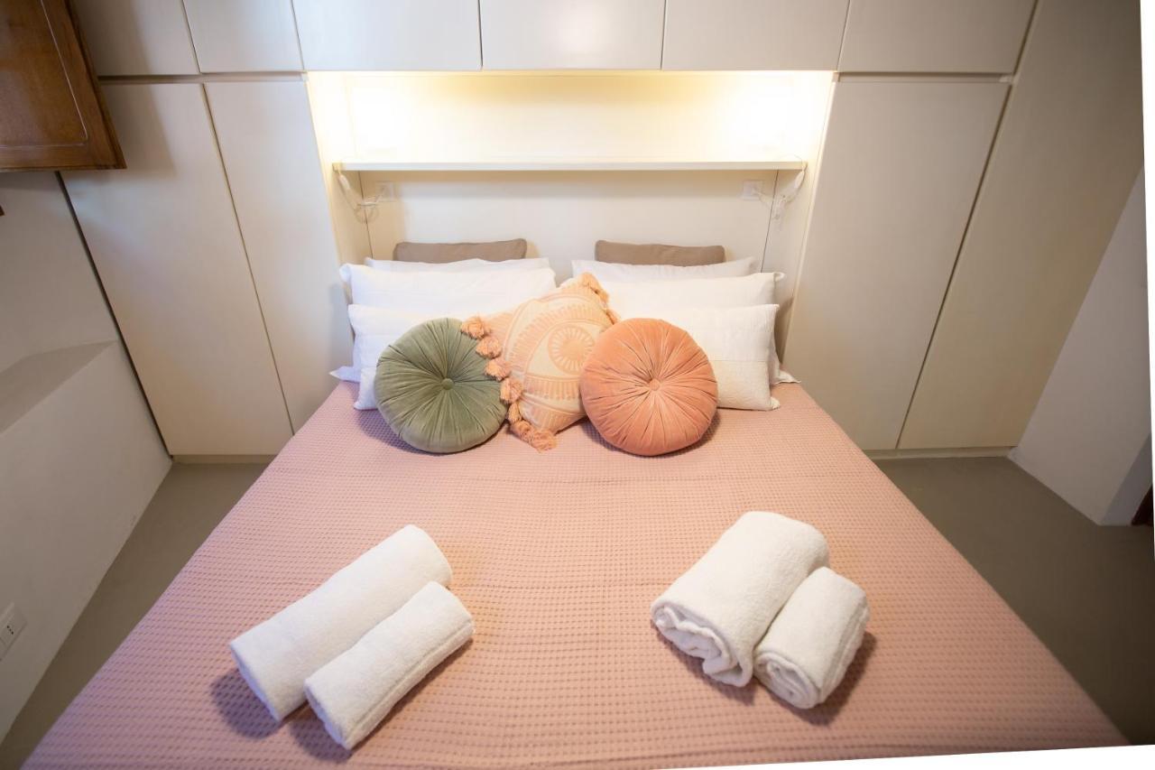 La Corticella Luxury Suite, With Terrace Apartment